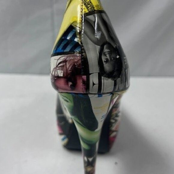 Lilianna Vogue 6" Stilettos magazine print all over Size 9 Retro Vintage shoes! - Picture 7 of 9